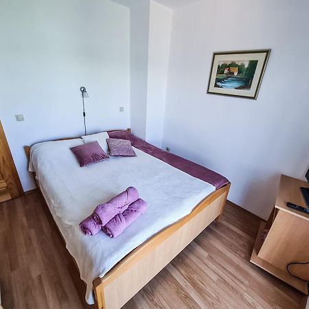 Apartment Hrastov Солине Екстериор снимка