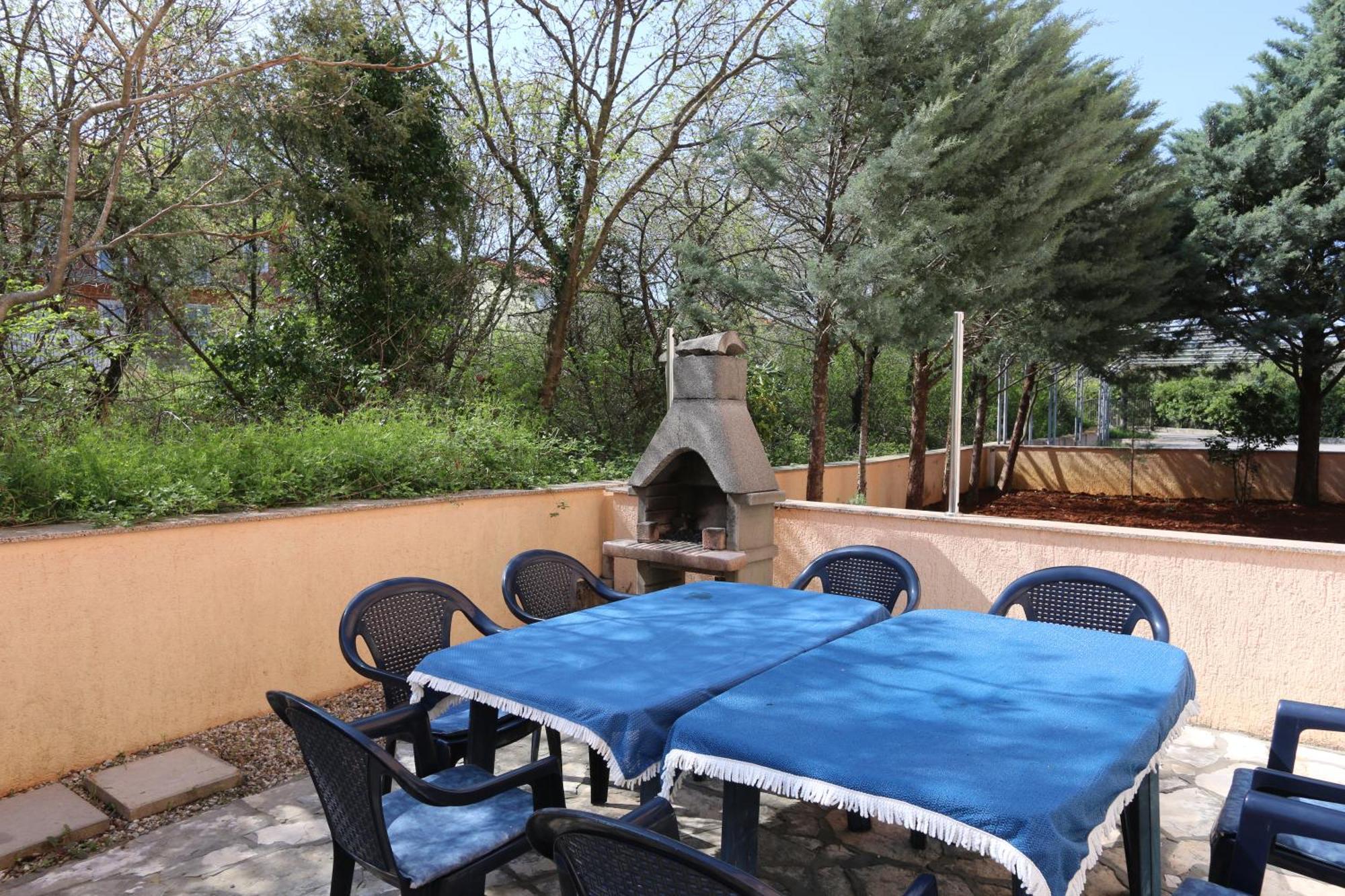 Apartment Hrastov Солине Екстериор снимка