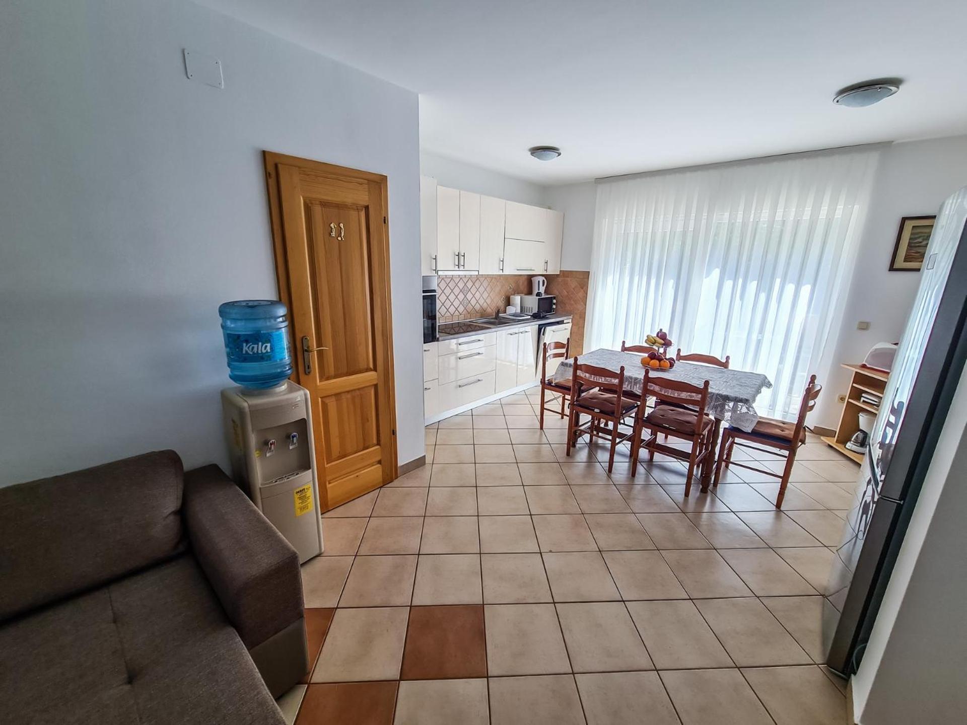 Apartment Hrastov Солине Екстериор снимка