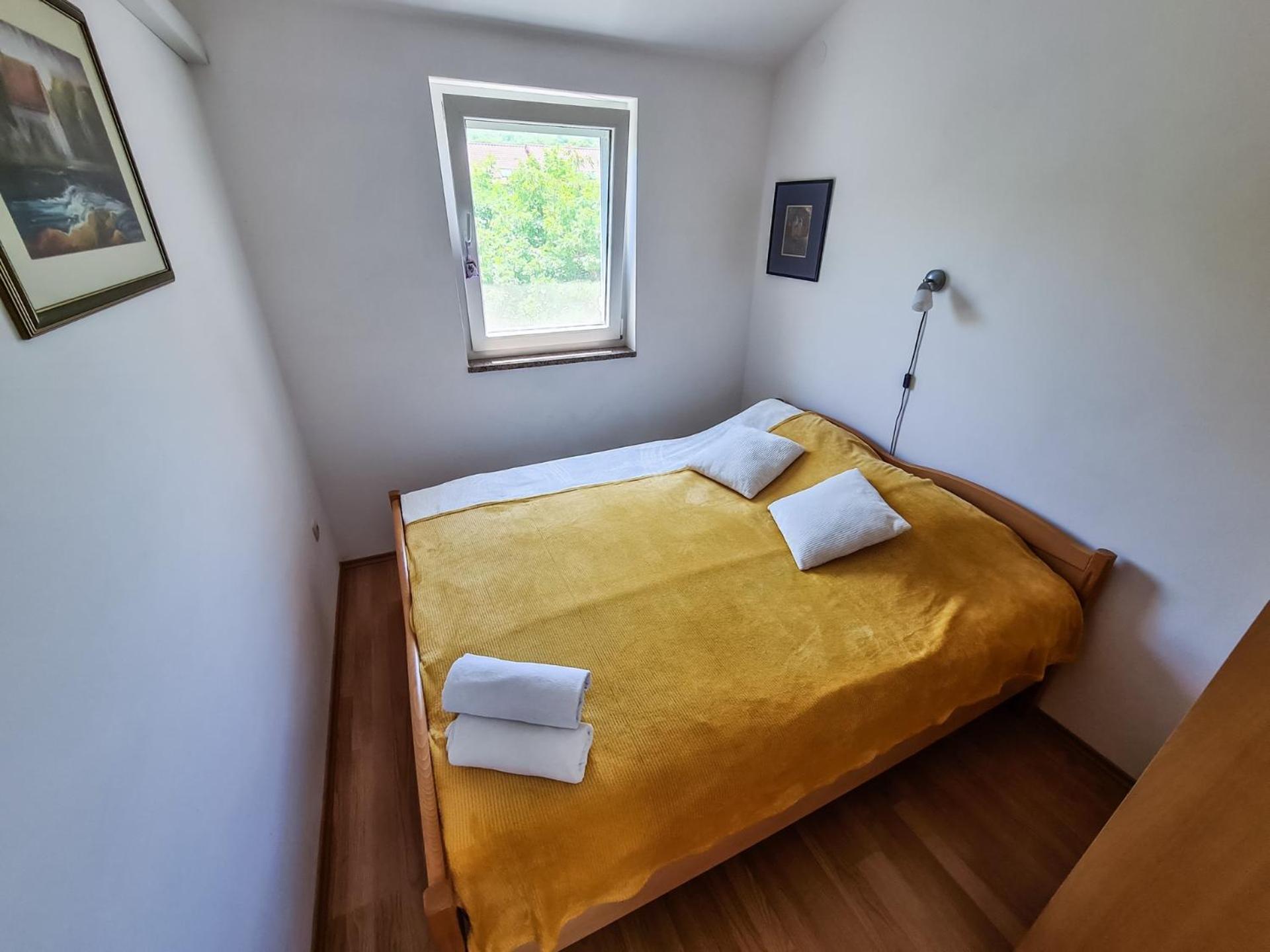 Apartment Hrastov Солине Екстериор снимка